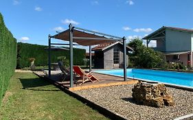 Gite Ferme Equestre Avec Piscine